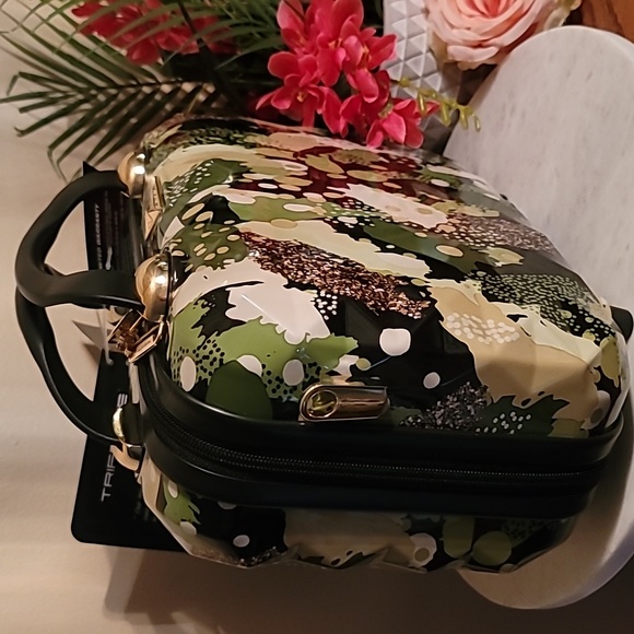 NWOT TRIFORCE ELITE PERFORMANCE BEAUTY HARD SHELL CAMO PRINT CASE SPRING BREAK - Picture 13 of 16